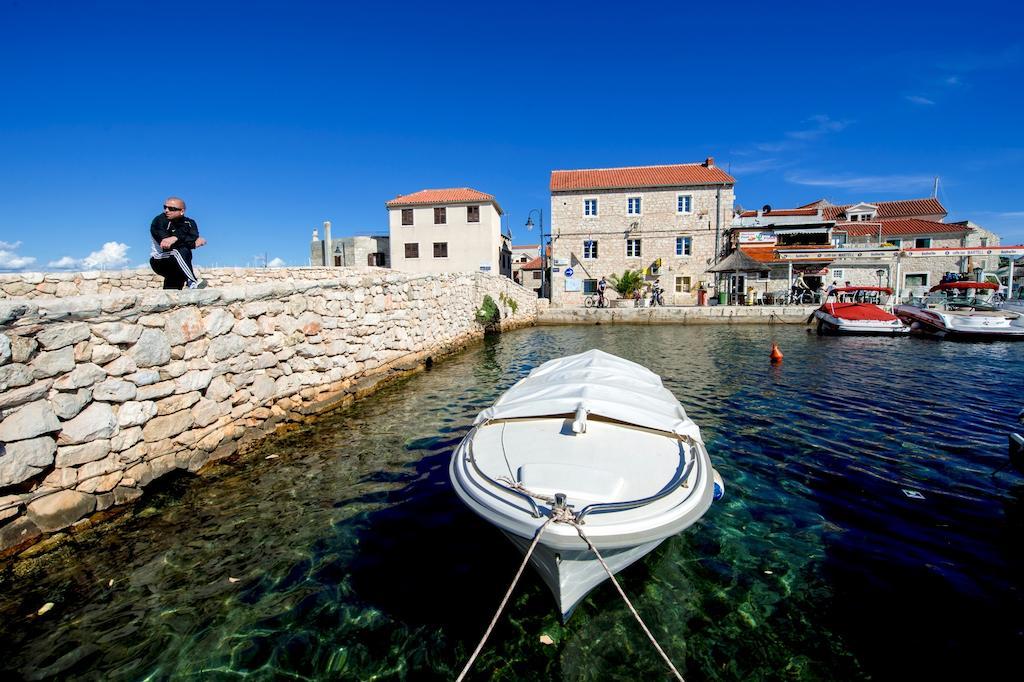 Apartments Barbara Tribalj Oda fotoğraf